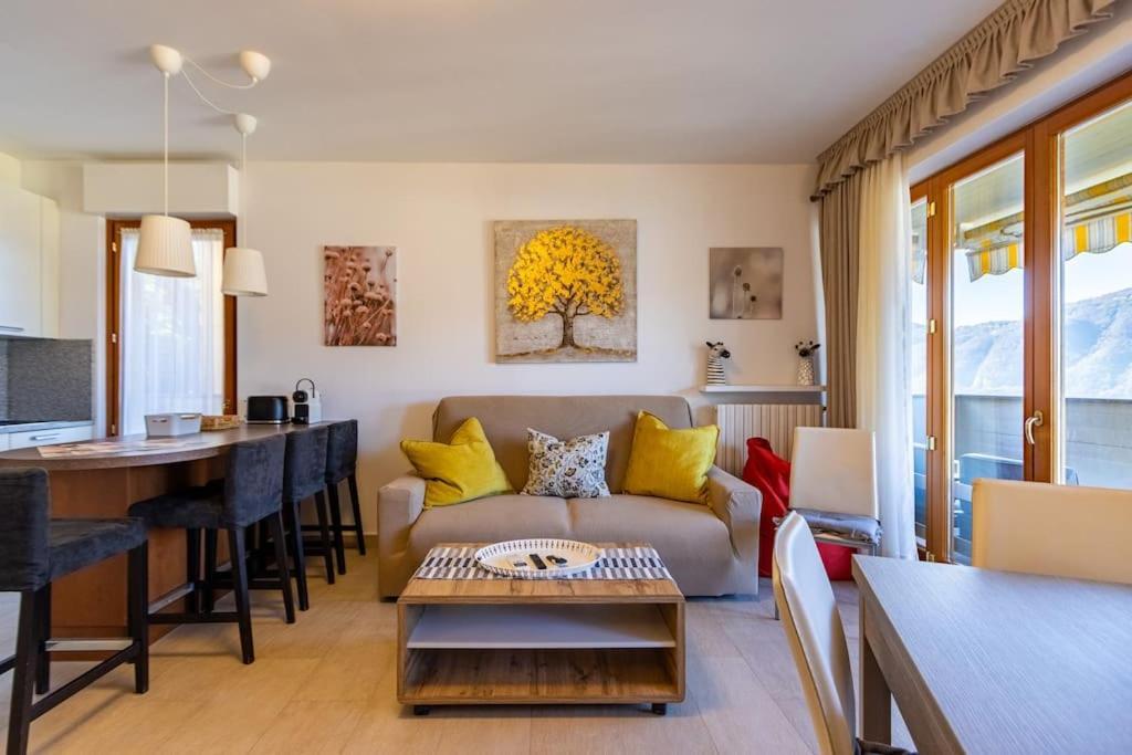 Wraparound Lake Views Bellavista Residence Campione d'Italia Exterior photo
